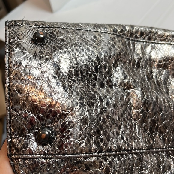 ARMANI Exchange silver snake faux leather bag - Picture 9 of 9